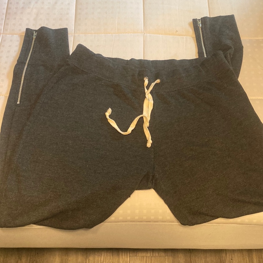 J Crew Zipper Ankle Sweatpants ASO Bella Swan/Cullen